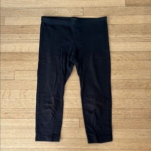 THEORY black mid-calf leggings 94% pima cotton 6% spandex size small